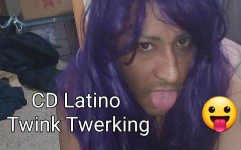 CD Latino twink twerking