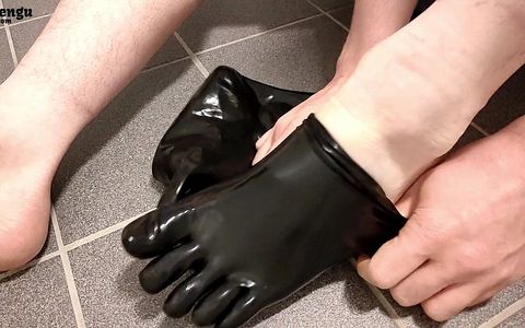 Spit into latex socks - Squeaky sounds