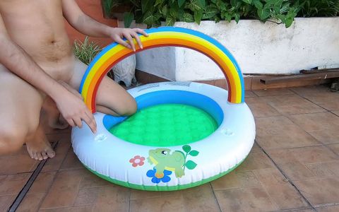 Inflatable pool