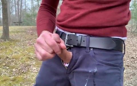 Me Jerking-off Outdoors at the Park and Cumming on My Jeans.