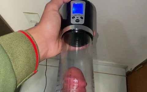 Automatic Suction Pump Sucks 13 Cm Dick W Leaves It 19 Cm