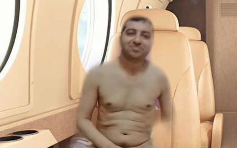 Nude boyfriend masturbation on seat of the virtual Air plane.