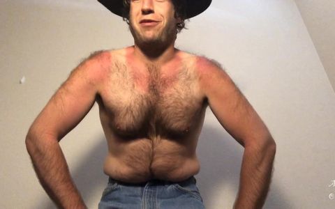 Cowboy Gives Sunburnt Body Gay JOI