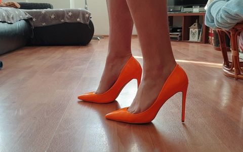 First a Little Walk in My Orange Pumps...gotta Cream Them Later!