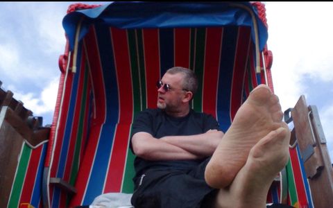 Snapshot of my nylon feet in the beach chair 1 - Vacation Wangerland -