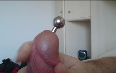 Urethra with Plug Fucking