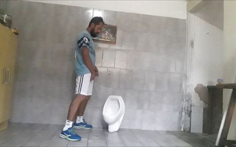 Soccer piss (V000016)