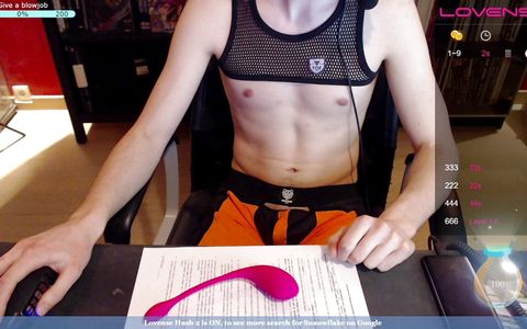 Snauwflake is having fun on chaturbate - Part 1