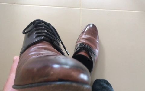 Shoe Sniffing POV - Italian Leather Dress Shoes Smell so Good Deep Breathing - Manlyfoot