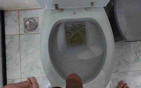 Pee Video