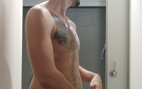 RISKY CUM IN GYM SHOWERS