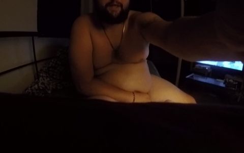 Looking for Any Girls or Boys Like a Small Dick