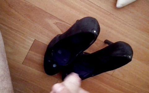 Girlfrend high heel. Cum on black shoe