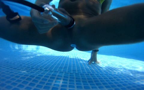 Underwater cock & ass pumping 2