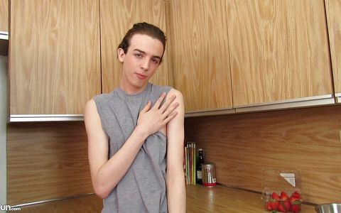 Twink Avery strokes in the kitchen