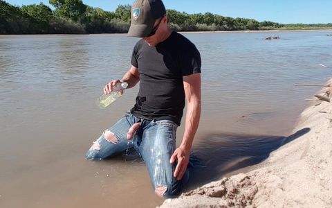 Pissing my jeans and jerking off in the Rio Grande