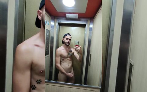 Naked inside the lift and jerk off