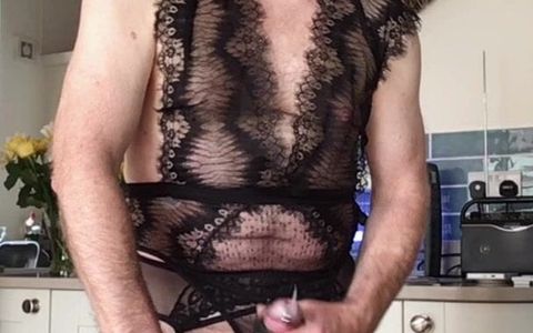 One minute sissy kitchen fun