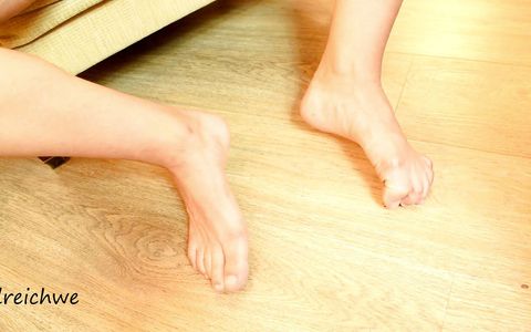 I'm going to give you a footjob