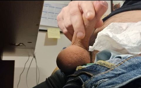 Men Big Dick Jerk in Desk, Big Ball and Big Cum