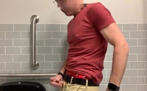 Masturbating in a Bathroom and Cumming